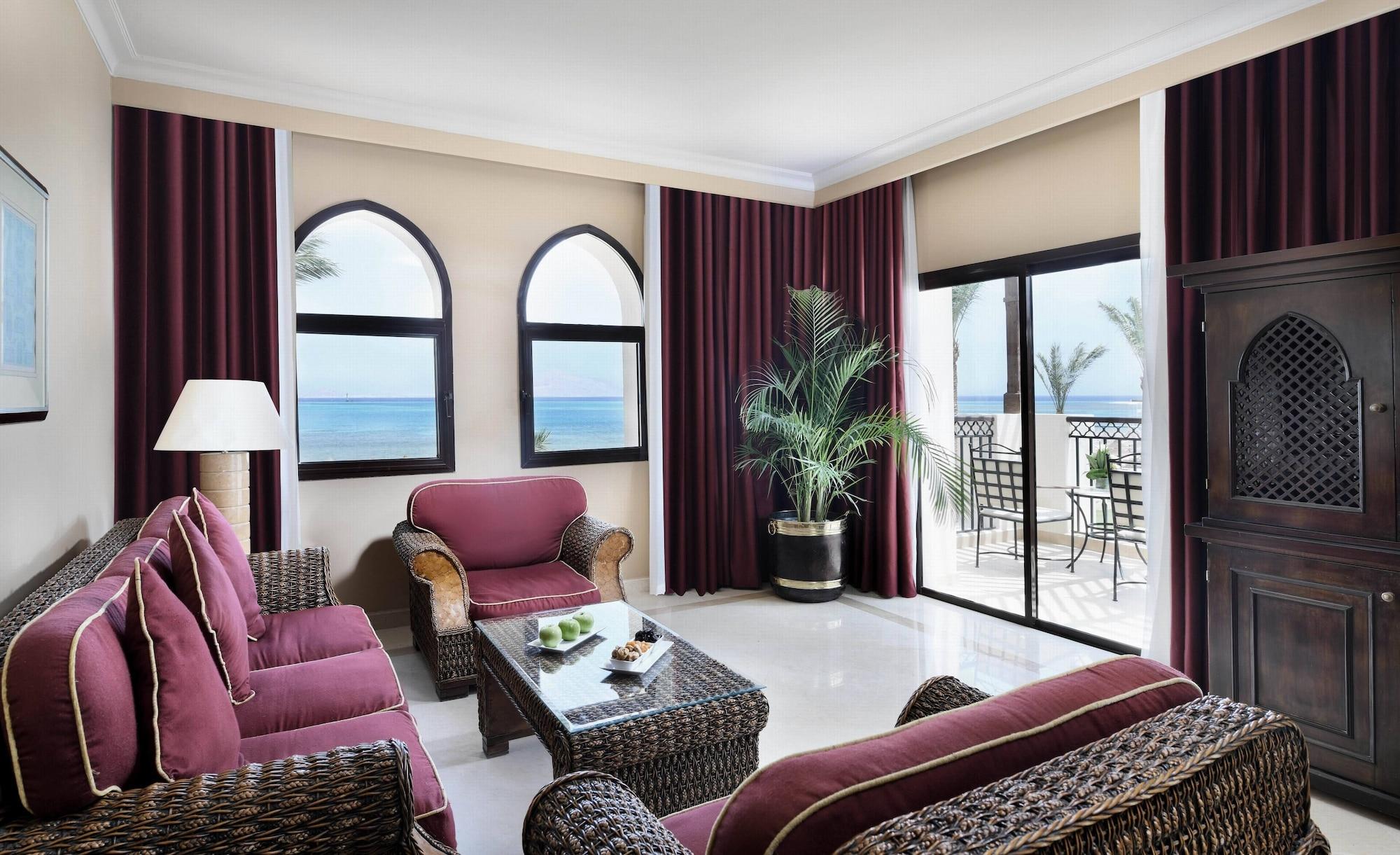 Jaz Belvedere Šarm aš-Šajch Exteriér fotografie A living room with a view of the sea