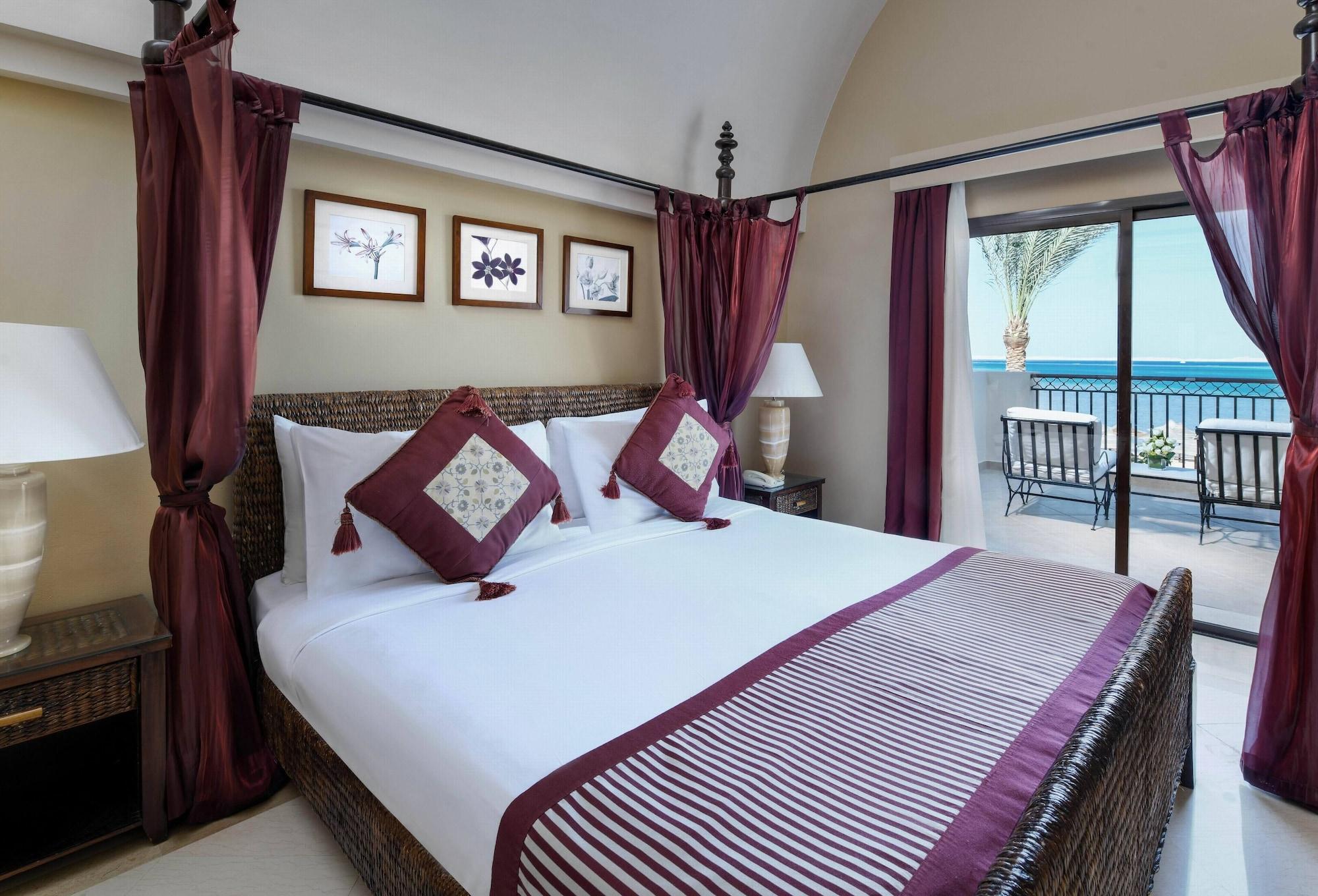 Jaz Belvedere Šarm aš-Šajch Exteriér fotografie A bedroom at the resort